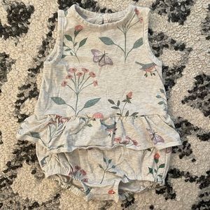 🌷Carter’s Bubble Romper🌷